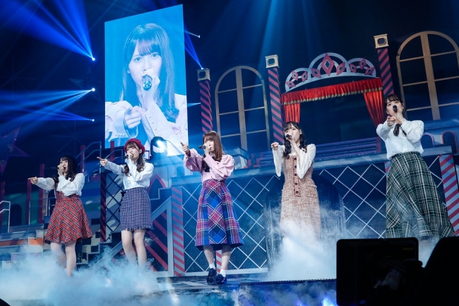 坂道シリーズ ポートレート写真 ひらがなけやきクリスマス　38枚 けやき坂46が示した1年間の成長 日本武道館を“ひらがなけやき色